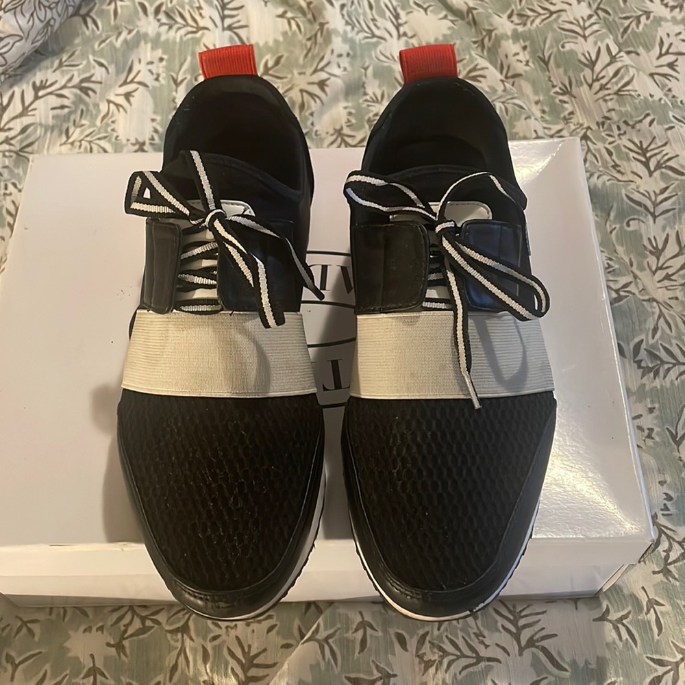 Steve Madden casual shoes Great for walking and work